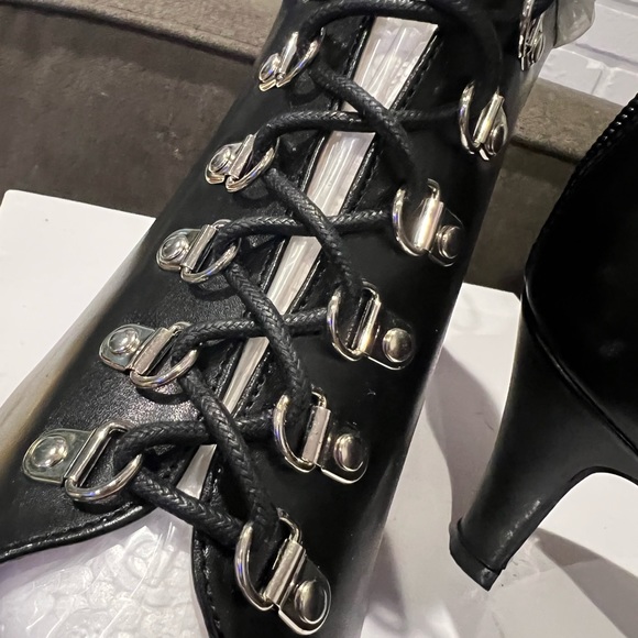 Monroe & Main Halloween Goth Lace Up Sandal Bootie Dominatrix Vibes Vegan 10M - Picture 4 of 5
